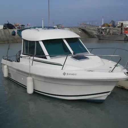 Le Relais De La Chaussee 2*