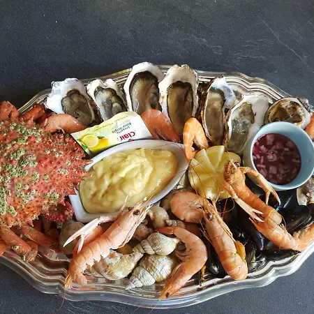 Le Relais De La Chaussee 2*